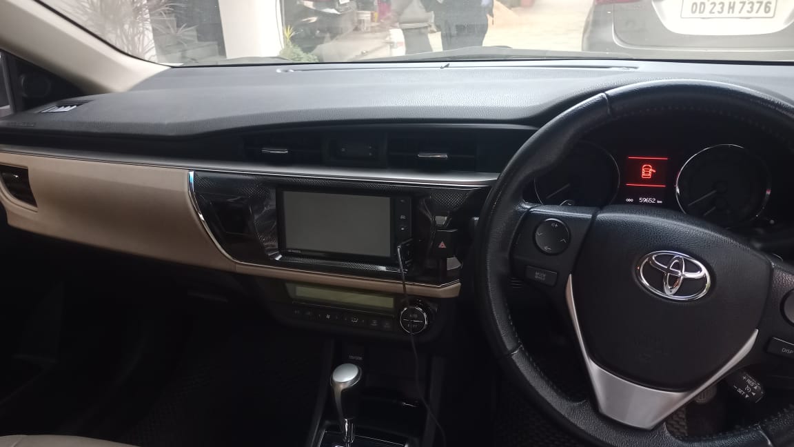 Toyota Corolla Altis(2014-2017) Le Petrol